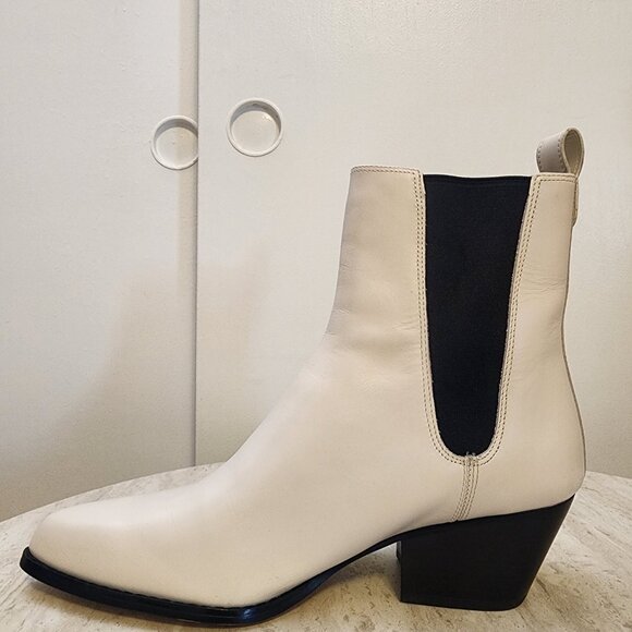 Michael Kors Kinlee Pointed-Toe Pull-On Boo Light Cream 10M - B006 - Picture 6 of 11